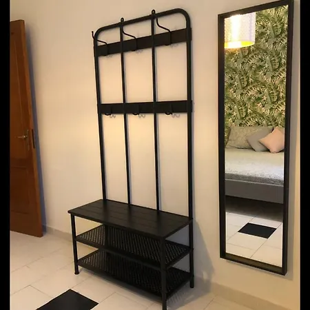 At The Station Howme * 바리