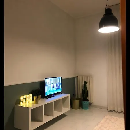 At The Station Howme Bari