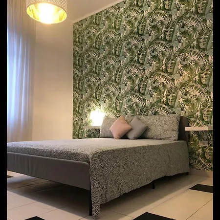 At The Station Howme 公寓