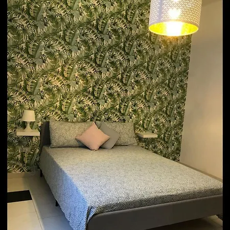 At The Station Howme 公寓