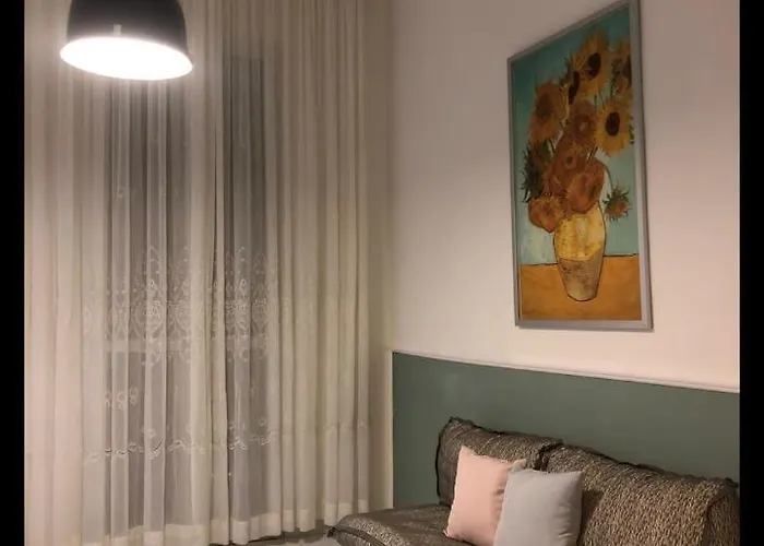 At The Station Howme 巴里