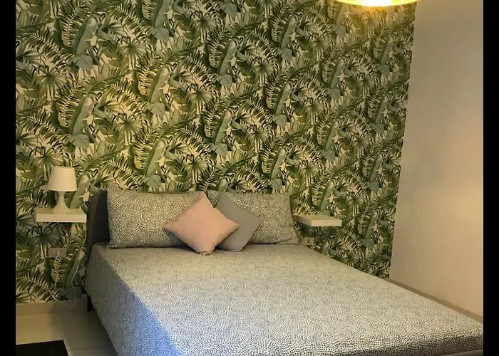 At The Station Howme 公寓